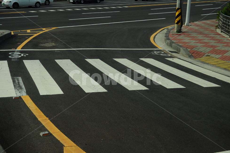 도로,차도,차선,횡단보도,도로표식,페인트,인도,교통,교통수단,traffic,transportation