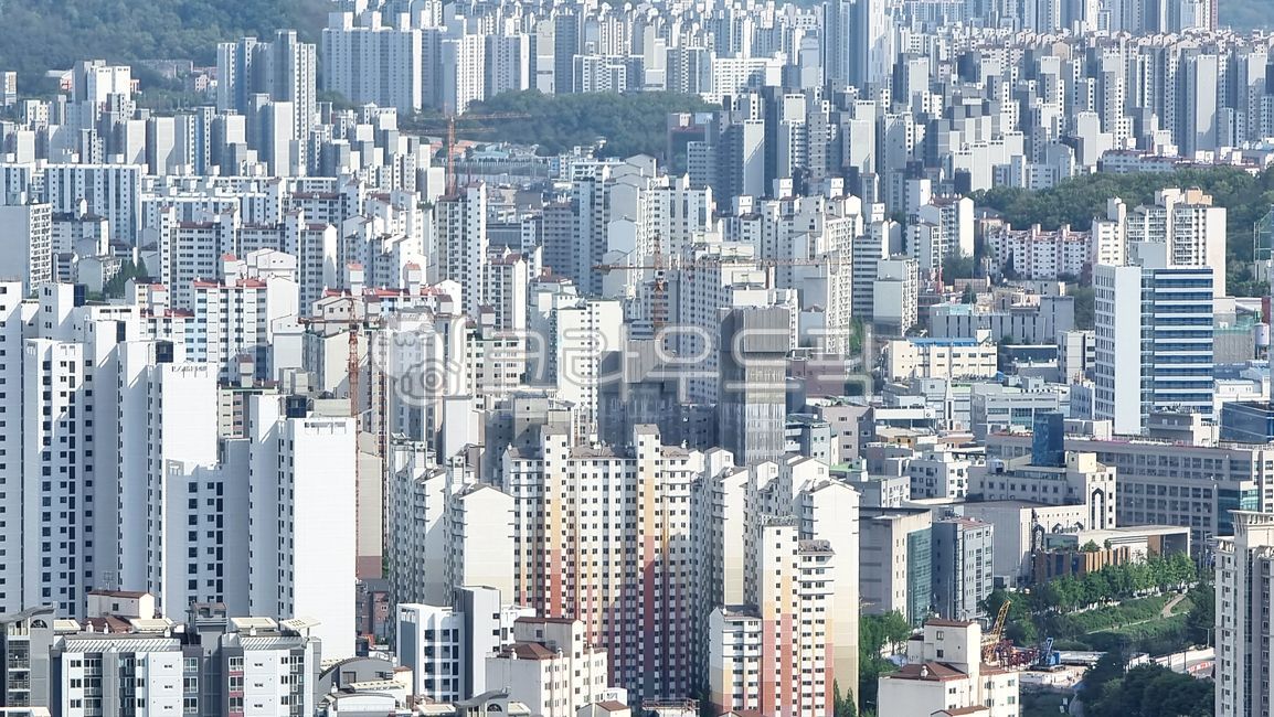 아파트,도시,건물,도심,고층건물,city,town,urban,도시의,building,highrise,downtown,apartmentbuilding,빌딩,고층빌딩