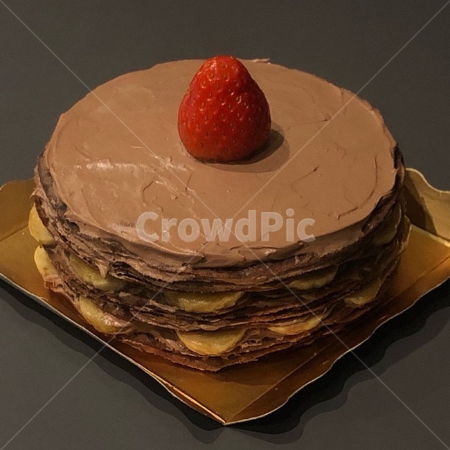 과일,food,음식,딸기,fruit,strawberry,케이크,초코케익,크레이프케익,크레이프,후식,빵,디저트,카페