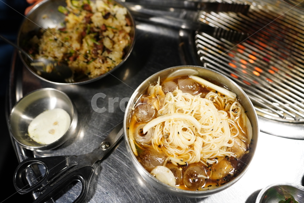 국수,짱아찌국수,먹거리,먹방,식사,면요리,한식,음식,푸드,국물,대접,양푼