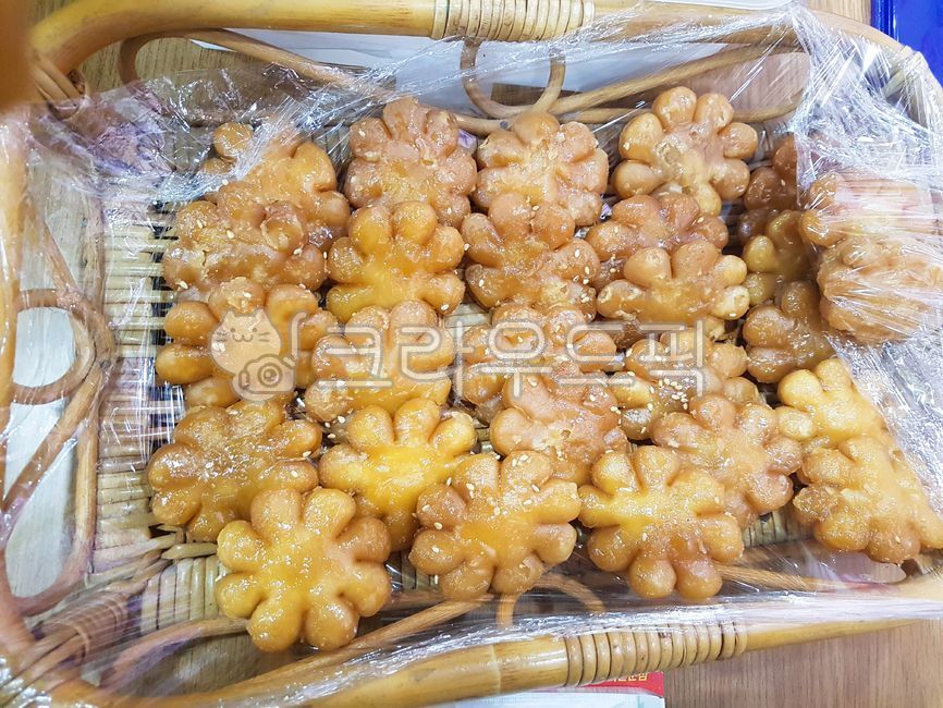 먹을것,먹는것,식품,음식,약과,손약과,선물,바구니,약과바구니,밀가루음식