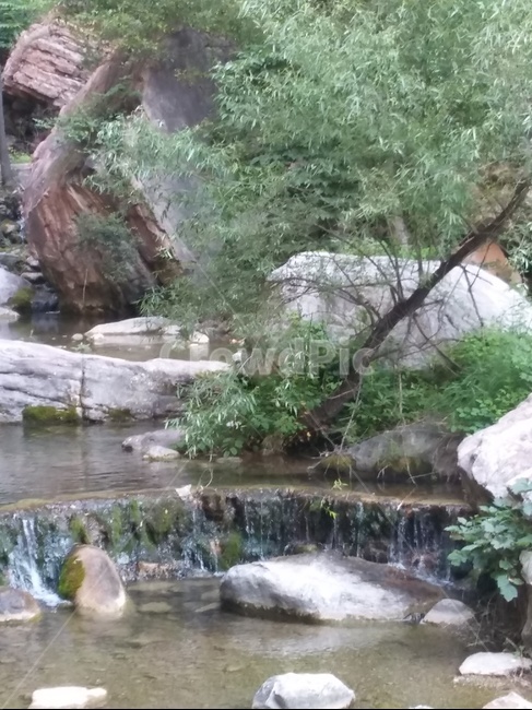 물,계곡,바위,나무,산,자연,풍경,nature,landscape,vegetation,초목,plant,식물,forest,숲,woodland,삼림지,tree,outdoors,옥외,land,땅,rock,록,water,wilderness,황야,rainforest,열대 우림,grove,작은 숲,stream,흐름,jungle,밀림
