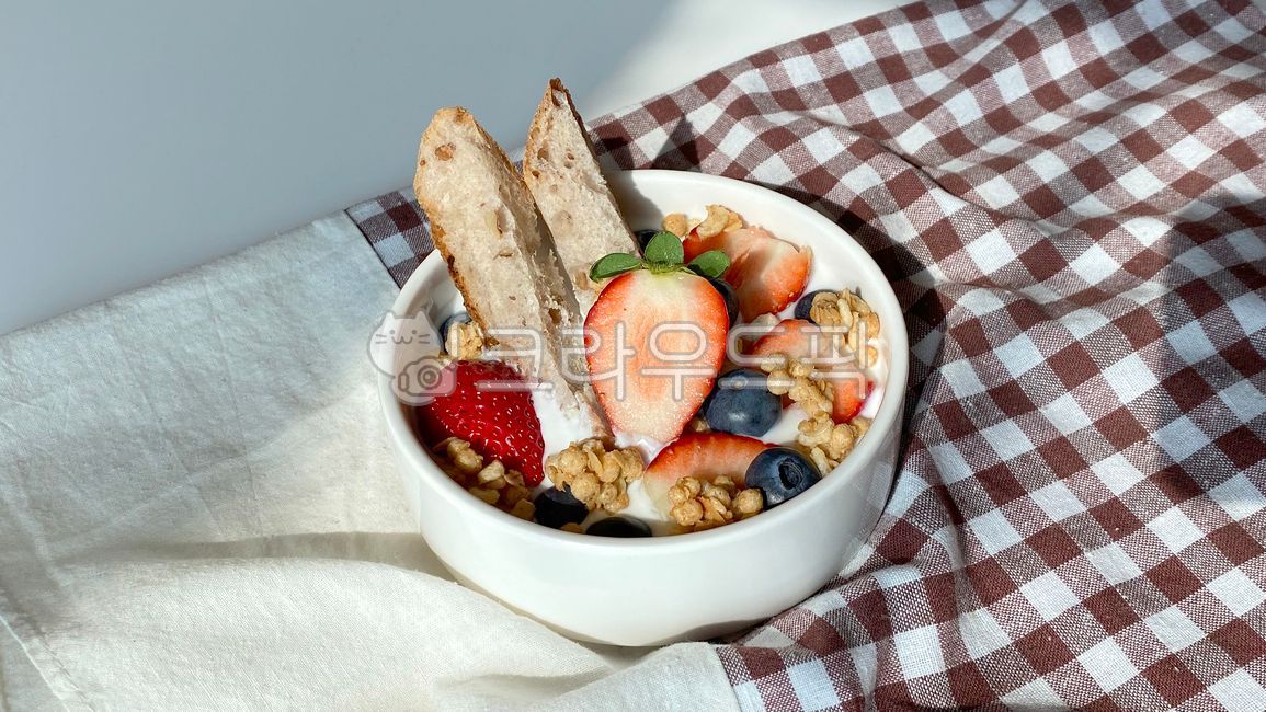 yogurt,tableware,bread,tablecloth,blueberry,homemade,snack,fruit,strawberry,Strawberry Yogurt,fruit yogurt,Homemade Yogurt,bowl,dessert,yogurt ball,granola,Blueberries,table