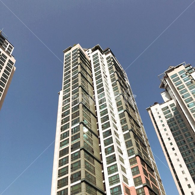 건물,하늘,고층건물,고층빌딩,아파트,건축물,건물외관,exterior,building,structure,architecture,construction