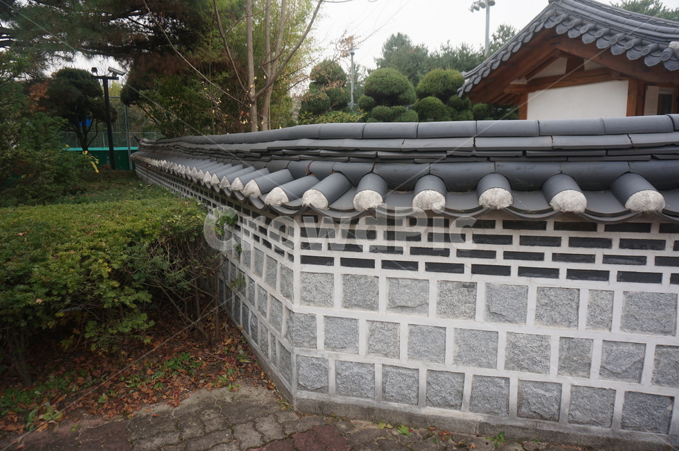 한옥,전통가옥,돌담,한국전통가옥,옛날집,한국적,기와,한옥집,한국전통,한국문화,korean traditional,korean culture,건축물,건물외관,exterior,building,structure,architecture,construction