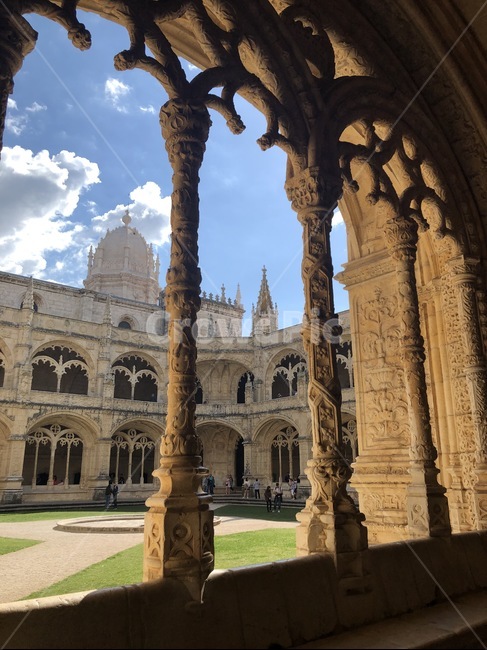 포르투갈,portugal,lisbon,lisboa,리스본,리스보아,벨렘,벨렝,리스본명소,유럽,하늘,구름,제로니무스,제로니무스수도원,포르투갈명소,jeronimos,랜드마크,landmark,tourist attraction,해외,외국,세계,foreign,oversea,world,세계랜드마크,해외랜드마크,외국랜드마크,world landmark,world tourist attraction