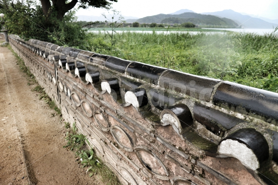 길,강,기와,담벼락,담장,시골,마을,풍경,landscape,country,rural,town,한국전통,한국문화,korean traditional,korean culture