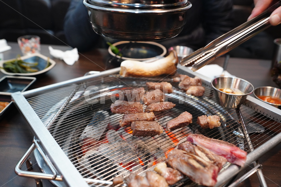 고기,식사,돼지,음식,푸드,안주,먹거리,안줏거리,불판,한식,육식,육류,먹방,음식,식재료,요리,food,cook,meal,dishes,food reserves,육류,고기,meat
