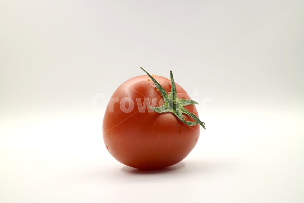토마토,빨간토마토,완숙토마토,야채,채소,음식,식재료,음식재료,요리재료,샐러드,신선한,빨강,오브젝트,누끼,농산물,유기농,바이오,건강,웰빙,다이어트,리코펜,라이코펜,음식,식재료,요리,food,cook,meal,dishes,food reserves,채소,야채,vegetables