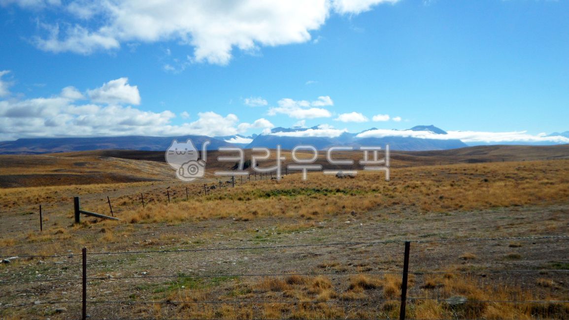 mountainrange,naturallandscape,mountainous landforms,clouds,new zealand,mountainouslandforms,cumulus,plateau,sky,lakedekapo,lake dekapo,mountain range,water,outdoor,standing,hill,natural scenery,outdoors,newzealand,background,snow,south island,wilderness,