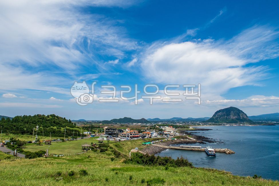 산방산,제주도,송악산둘레길,둘레길,한국자연경관,한국자연풍경,제주바다,송악산,하늘,구름,푸른하늘,파란하늘,제주도바다,제주도하늘