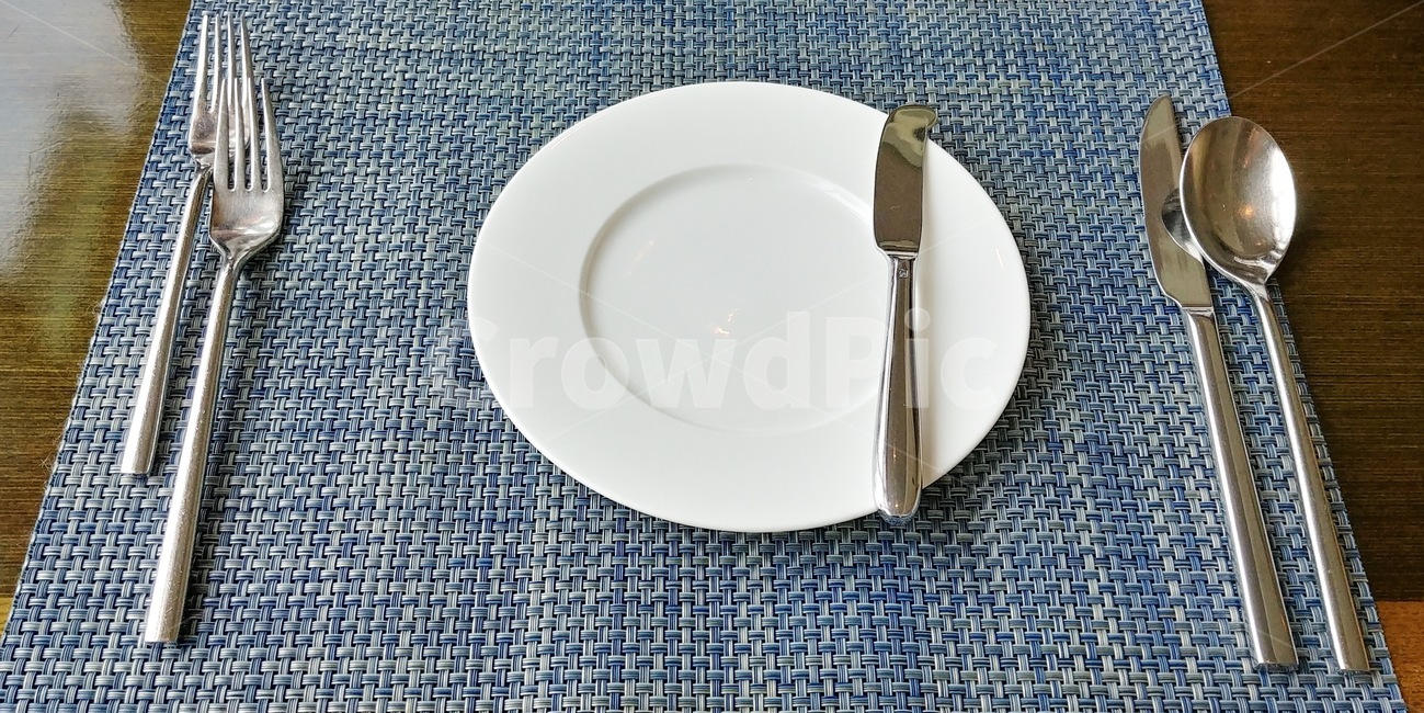 테이블세팅,접시,포크,나이프,테이블보,테이블매트,식탁보