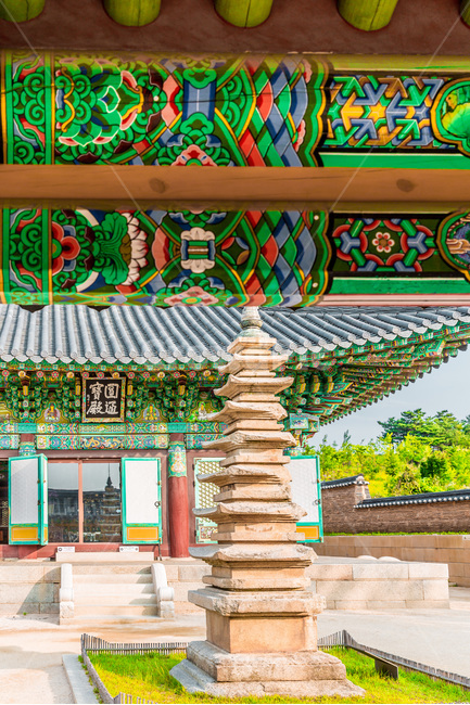 탑,단청,문화유산,패턴,무늬,한국의미,문화재,고찰,낙산사,관광명소,사찰,한국전통,한국문화,korean traditional,korean culture,조각상,동상,석상,조형물,statue,bronze statue,stone statue,종교,신앙,religion,belief,faith