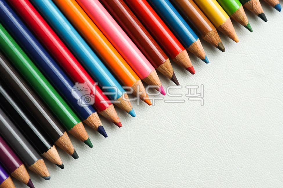 pencil,연필,색,색연필,색감,그림,color,coloredpencil,문구,사무용품,학용품,컬러,색깔,미술,미술도구,미술재료,schoolsupplies,officesupplies,stationery,다양한,colorful