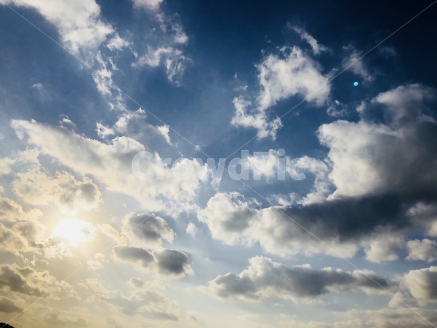 하늘,구름,햇빛,하늘구름,뭉게구름,자연,풍경,nature,landscape,outdoors,옥외,sky,azure sky,푸른 하늘