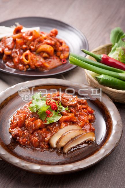 볶음요리,오돌뼈볶음,한식,매운음식,매운,오돌뼈,음식,음식,식재료,요리,food,cook,meal,dishes,food reserves