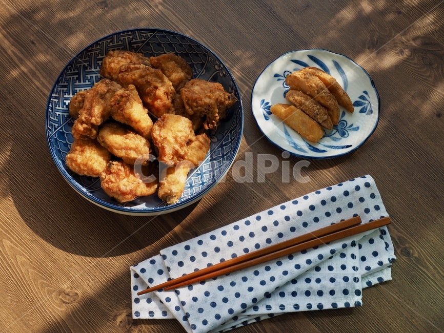치킨,후라이드치킨,닭강정,튀긴음식,음식,배경,닭고기요리,요리,식사,간장치킨,chicken,friedchicken,chickengangjeong,friedfood,food,background,chickenmeat,cooking,meal,soychicken,음식,식재료,요리,food,cook,meal,dishes,food reserves,육류,고기,meat