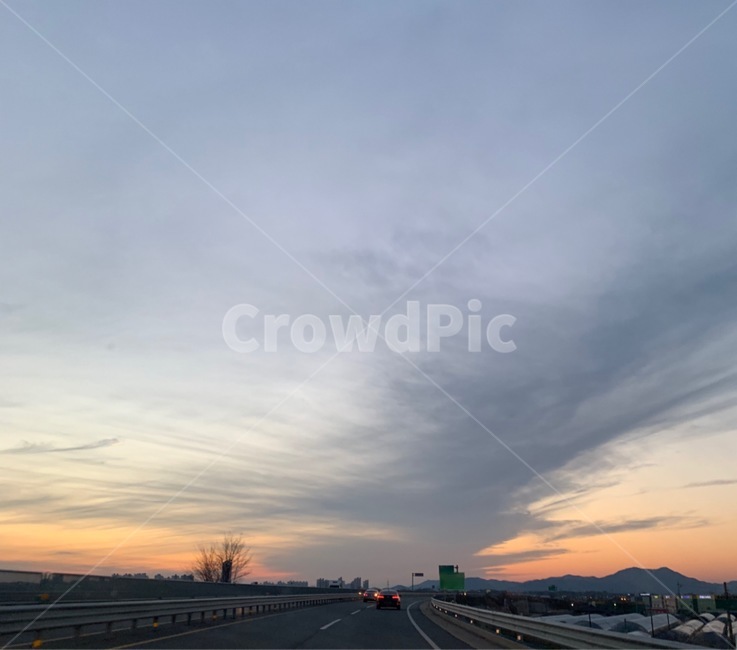 하늘,구름,노을,일상,날씨,겨울하늘,따스함,따뜻함,감성,색감,풍경,여유,nature,landscape,sky,daily,sunset,자연,풍경,nature,landscape,road,도로,highway,고속도로,freeway,고속 도로