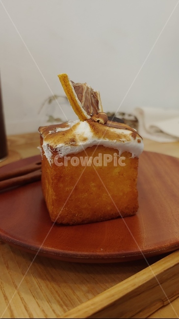 디저트,빵,레몬파운드케잌,나무접시,카페디저트