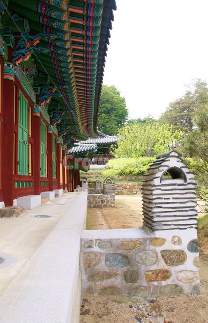 굴뚝,고건축,기와집,단청,한국의미