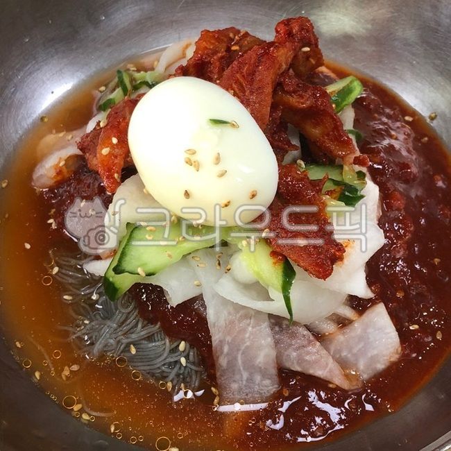 회냉면,냉면,비빔냉면,면요리,계란,food