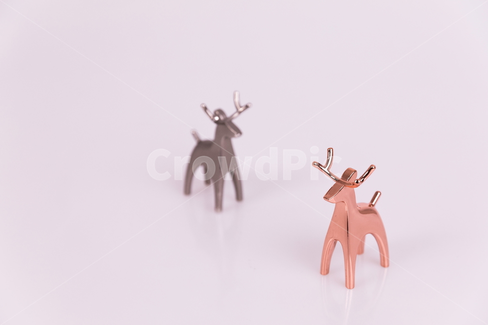 심리학,생활,커플,사슴,동상,골드,실버,함께,사랑,노루,금속,럭셔리,동물,뿔,반사,빤짝,광채,쥬얼리,루돌프,크리스마스,아웃포커싱,보석,귀금속,귀여운,액세서리,장식품,백그라운드,사물,물건,오브젝트,thing,object,matter