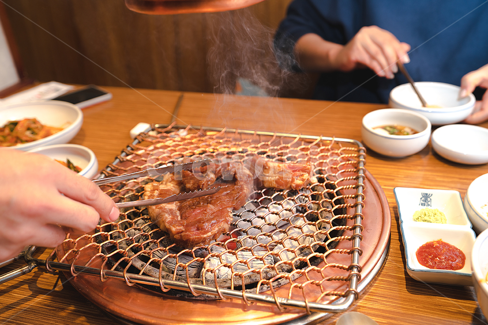 갈비,돼지갈비,음식,고기,육류,육식,한식,구이,안주,술안주,food,식사