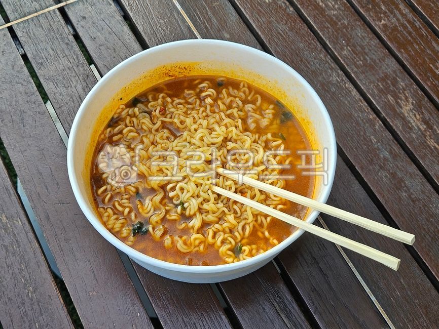 ramen,snack,Han River Ramen,food
