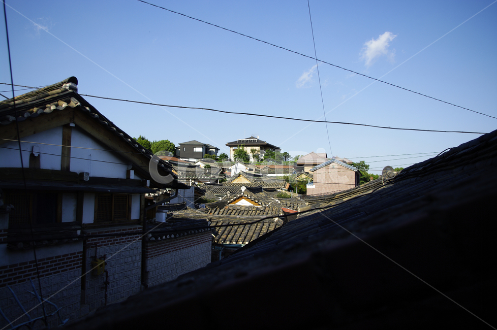 북촌,한옥,주택가,기와지붕,전통가옥,하늘,지붕,roof