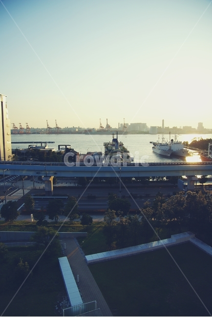 일본,도쿄,오다이바,japan,tokyo,odaiba,항구,도쿄만,바다,sea,port,배,boat,보트,도시,풍경,city,landscape,해외,외국,세계,foreign,oversea,world,세계도시풍경,해외도시풍경,외국도시풍경,world cityscape,navy,해군,cruiser,순양함,vehicle,차량,transportation,교통,military,군,ship,watercraft,선박