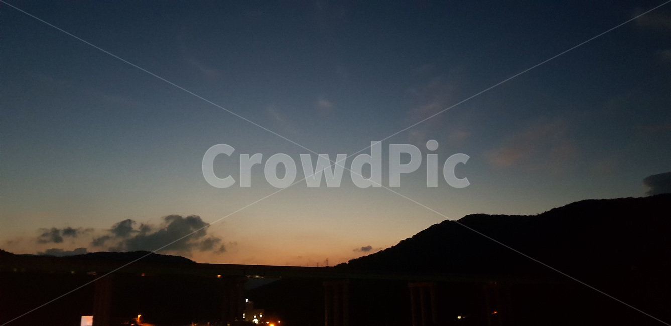하늘,노을,산,구름,불빛