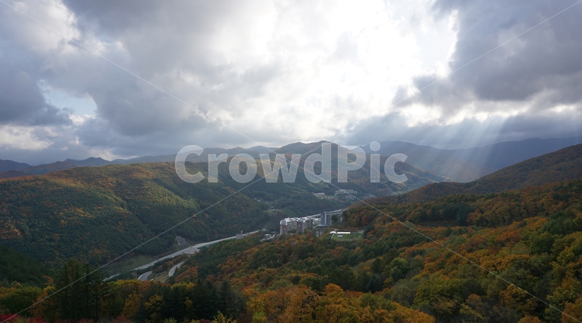 가을,풍경,단풍,산,햇살,빛,mountain,nature,자연,outdoors,옥외,mountainrange,산맥,강원도,구름