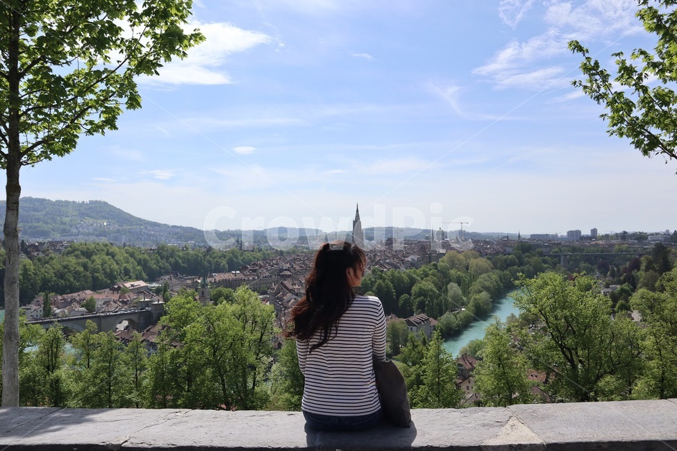outdoors,옥외,landscape,경치,nature,자연,scenery,풍경,인간,person,스위스,베른,스위스랜드마크,여행,강물,뒷모습,사람,human,back,travel,switzerland,bern,landmark,nofilter,rawfile,portrait,인물,사람,인물,인간,human,person,여성,여자,woman,female,lady,여행,휴가,traveling,vacation,trip