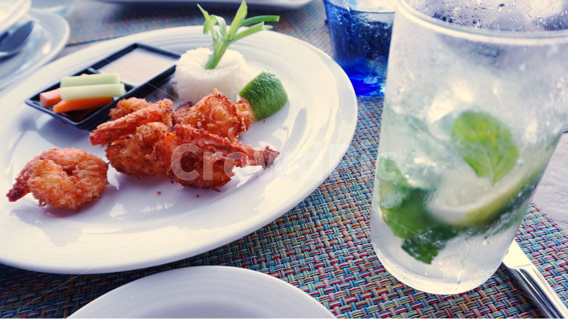 새우튀김,모히또,음식,칵테일,칸쿤,레스토랑,멕시코,음식,식재료,요리,food,cook,meal,dishes,food reserves,수산물,해산물,fishery products,seafood,음료수,drink,beverage