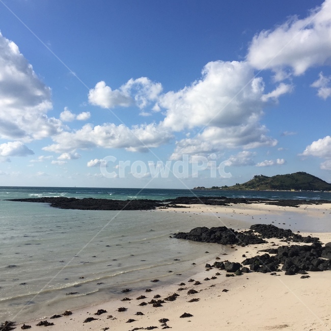 하늘,제주도,제주바다,구름,파란하늘,바다,푸른바다,뭉게구름,자연,풍경,nature,landscape,해변,바다,beach,sea,제주도,jeju,jeju island,water,물,shoreline,해안선,outdoors,옥외,ocean,대양,land,땅,coast,연안