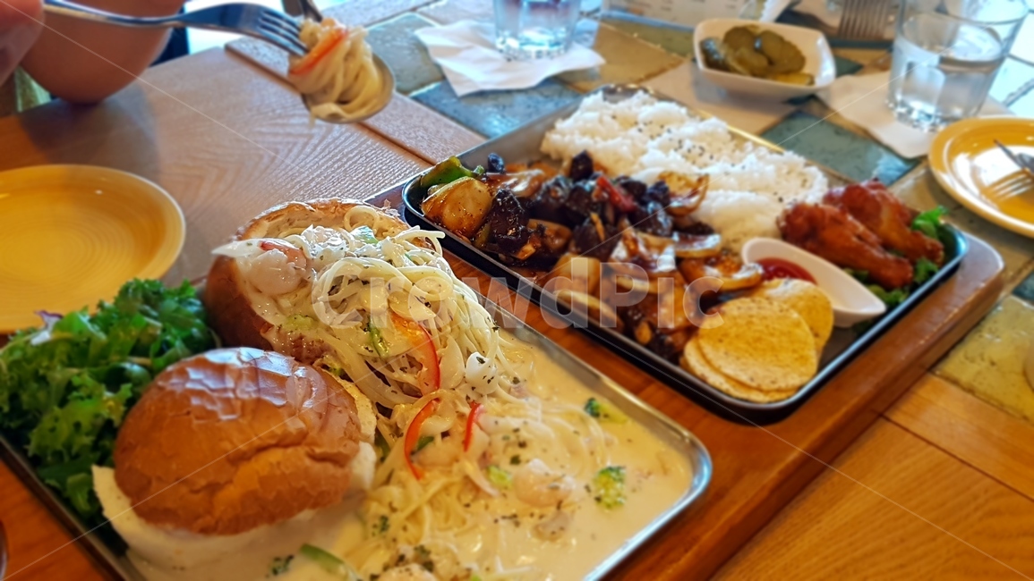 브런치,파스타,햄버거,스테이크,food,음식,pasta,국수,밥,rice,noodle,bread,빵,레스토랑,브런치레스토랑