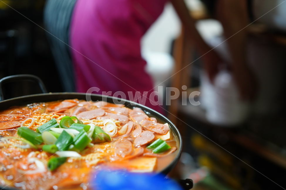 부대찌개,냄비,한식,먹거리,음식,국물,술안주,food,찌개,햄,식사,요리,음식,식재료,요리,food,cook,meal,dishes,food reserves,한식,한국음식,한국요리,korean food,korean dishes,korean meal,korean cook