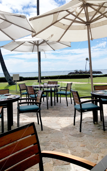 chair,의자,furniture,가구,restaurant,레스토랑,휴양지,휴가,해외,까페,파라솔,풍경,휴식,옥외,여름,summer