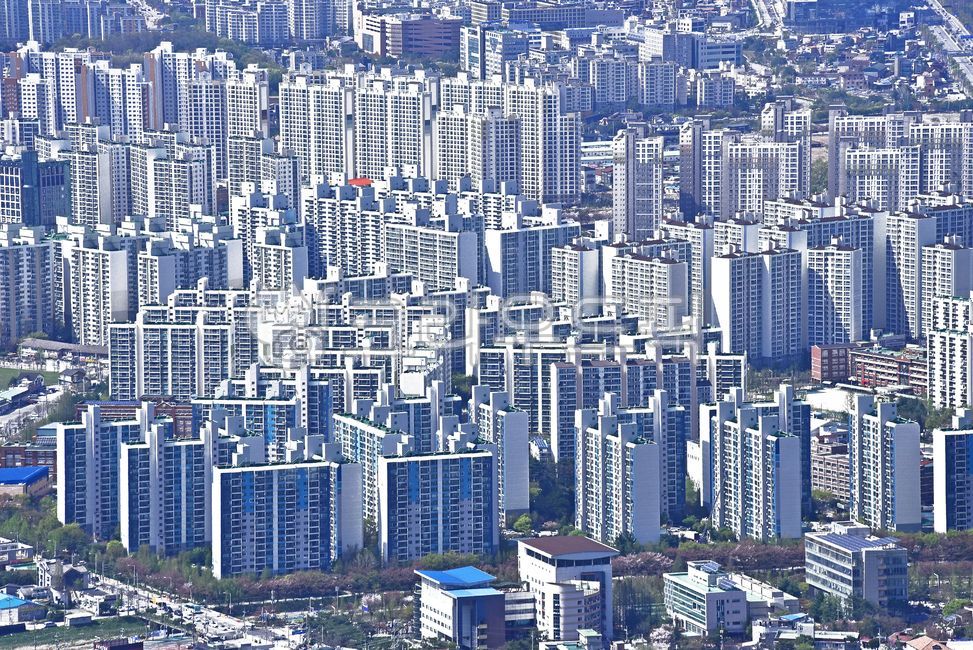 Apartment village,city,metropolis,real estate,subscription,house,parcel out,view map,building,new city,outdoors,Apartment complex,background,Panoramic view of Hanam city,Trading,cityscape,lease,residence,architecture