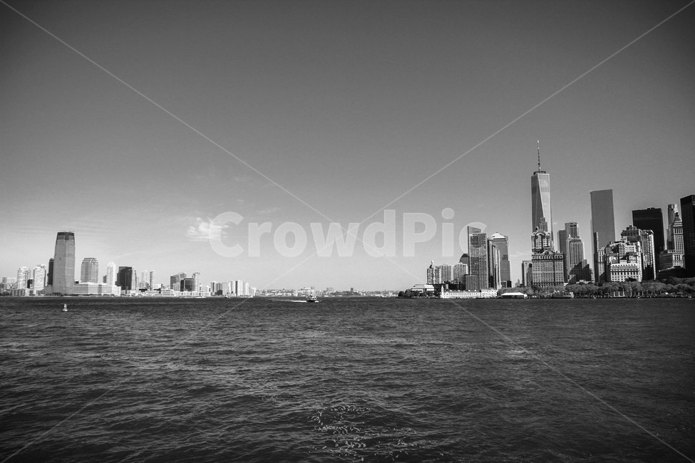 뉴욕,허드슨강,미국,newyork,usa,도시,풍경,city,landscape,해외,외국,세계,foreign,oversea,world,세계도시풍경,해외도시풍경,외국도시풍경,world cityscape,흑백,모노톤,monochrome,black and white,town,시티,urban,어반,building,건물,metropolis,중심지,architecture,건축물,tower,탑,spire,첨탑,steeple,뾰족한 탑