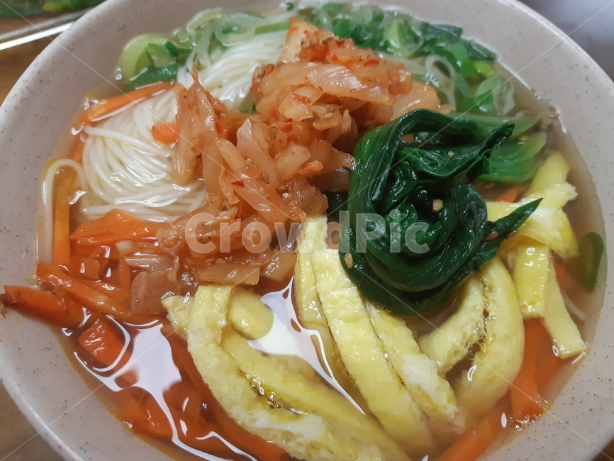 국수,멸치국수,야채국수,따뜻한국수,한식,면,음식,식재료,요리,food,cook,meal,dishes,food reserves,면류,면요리,noodles,한식,한국음식,한국요리,korean food,korean dishes,korean meal,korean cook