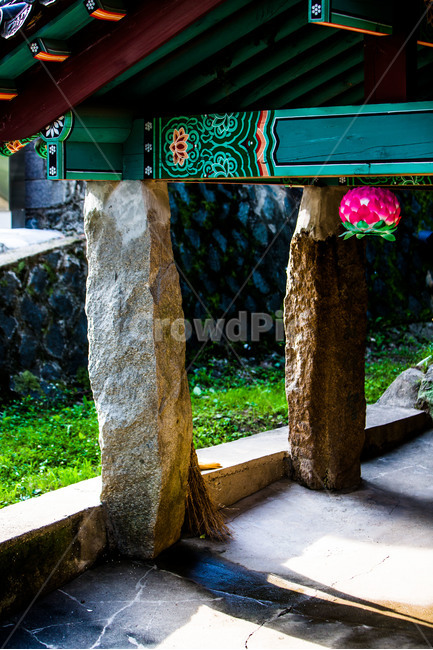 단청,사찰,돌기둥,문화유산,문양,무늬,한국전통,한국문화,korean traditional,korean culture,종교,신앙,religion,belief,faith,건축물,건물외관,exterior,building,structure,architecture,construction