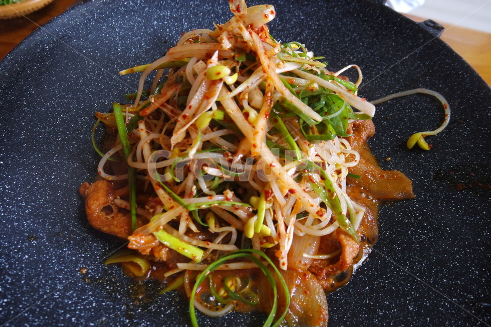 제육볶음,돼지고기,흑돼지,고기볶음,불고기,food,음식,음식,식재료,요리,food,cook,meal,dishes,food reserves,한식,한국음식,한국요리,korean food,korean dishes,korean meal,korean cook