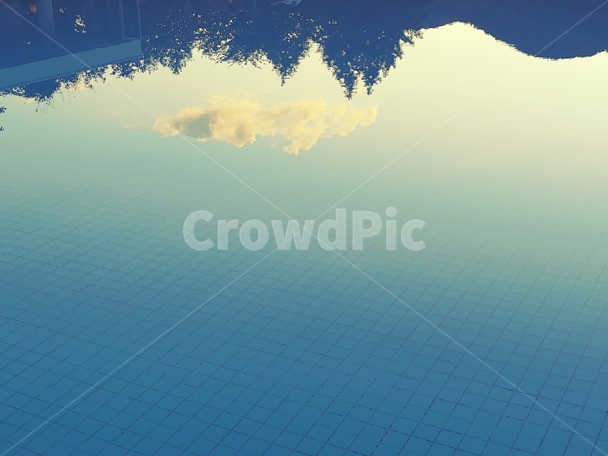 nature,자연,outdoors,옥외,water,물,거꾸로,구름,파란,푸른,blue,수영장,pool