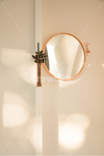 거울,인테리어,빛,빛망울,디퓨저,향기,공간,space,mirror,light,shine,반짝임