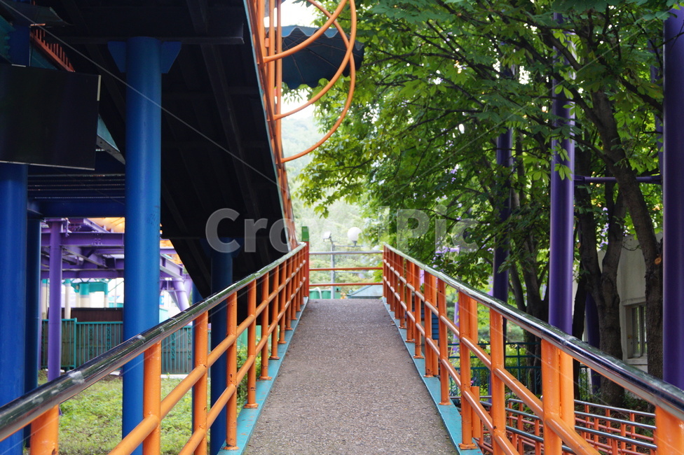 놀이공원,대공원,주황색,보색대비,난간,railing,handrail,amusementpark,놀이공원,놀이동산,놀이터,amusement park,playground