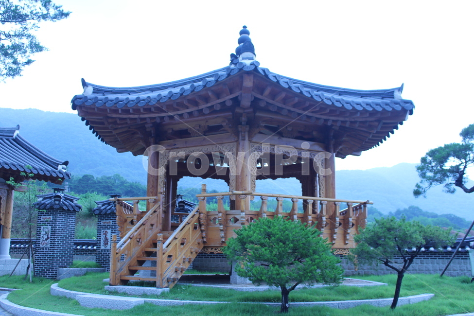 전통,하늘,기둥,기와집,정원,한국전통,한국문화,korean traditional,korean culture,건축물,건물외관,exterior,building,structure,architecture,construction