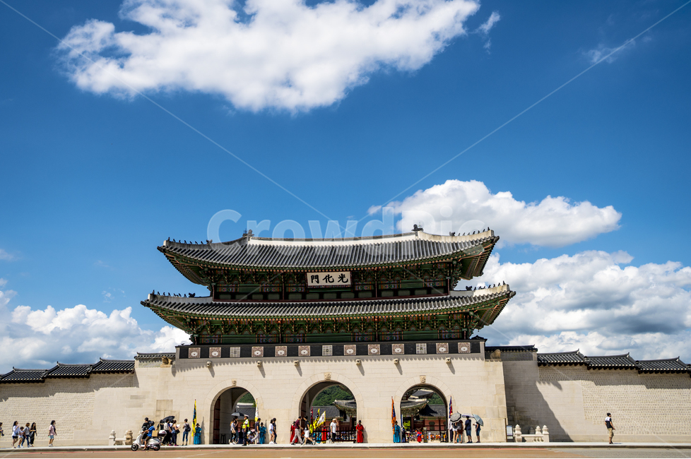 광화문,서울,관광지,랜드마크,gwanghwamun,seoul,서울관광,관광명소,한국전통,한국문화,korean traditional,korean culture,랜드마크,landmark,tourist attraction,한국랜드마크,한국관광지,한국명소,korea landmark,korea tourist attraction,사람들,대중,군중,other people,crowd