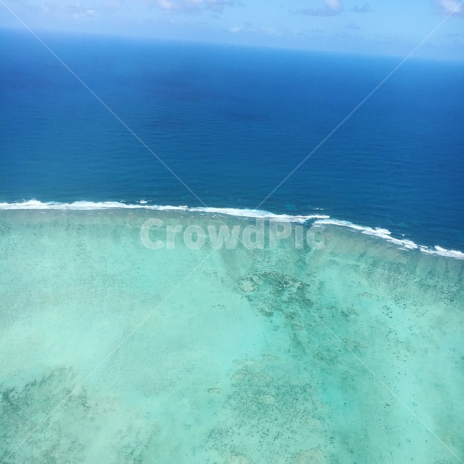 배경,자연,땅,land,outdoors,옥외,nature,water,물,sea,바다,ocean,대양,해안선,shoreline,coast,연안,beach,바닷가,색감,색체,감성,색깔,애매랄드,하늘,sky,자연,풍경,nature,landscape