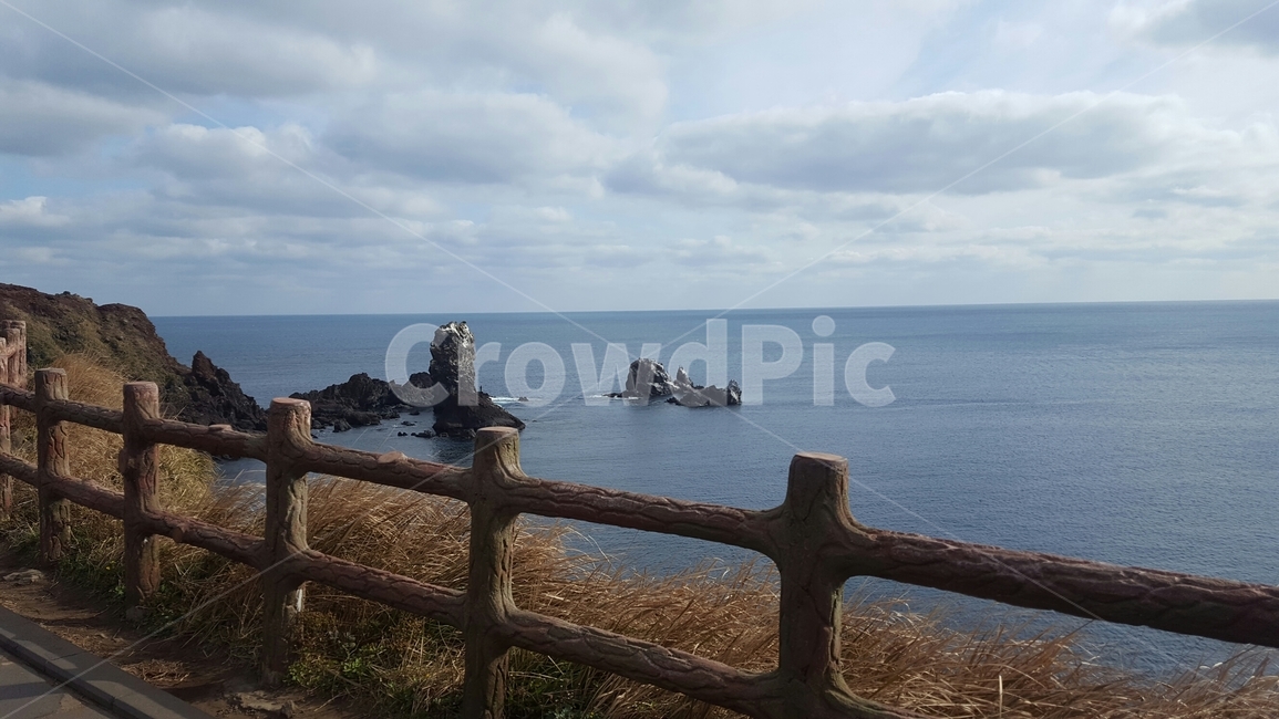 바다,바위,자연,하늘,구름,제주도바다,자연,풍경,nature,landscape,railing,난간,handrail,banister